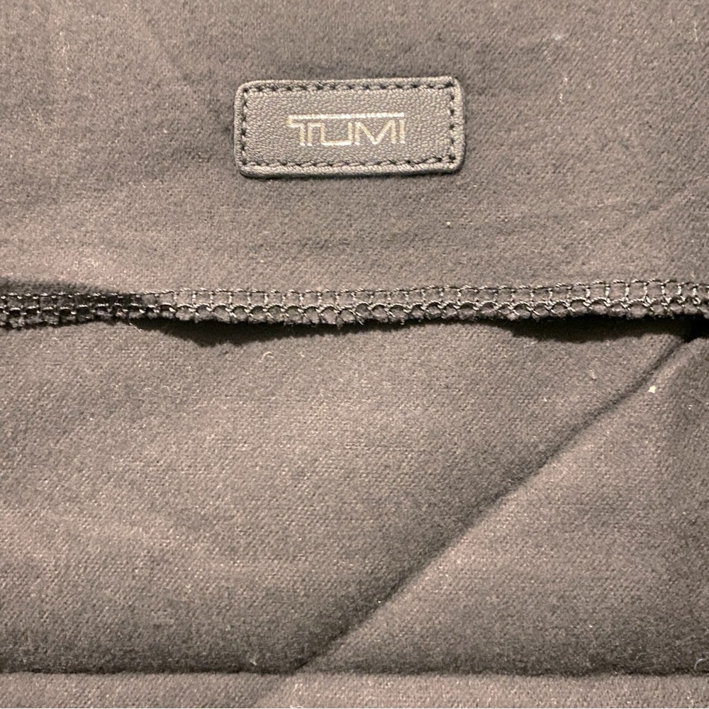NIB RARE Tumi Locking Portfolio Saffiano Leather With Handles In Burgundy - Picture 15 of 16